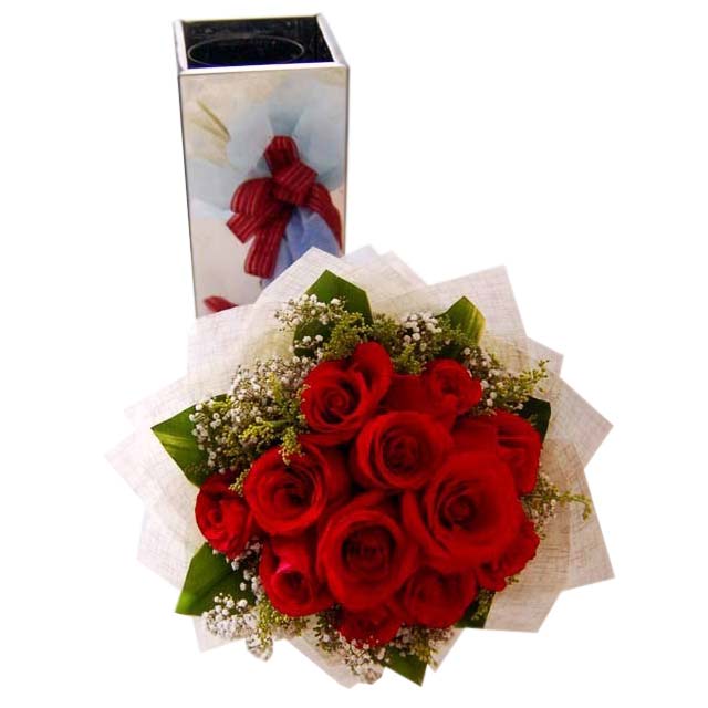 Red-dezvous - Hand Bouquets