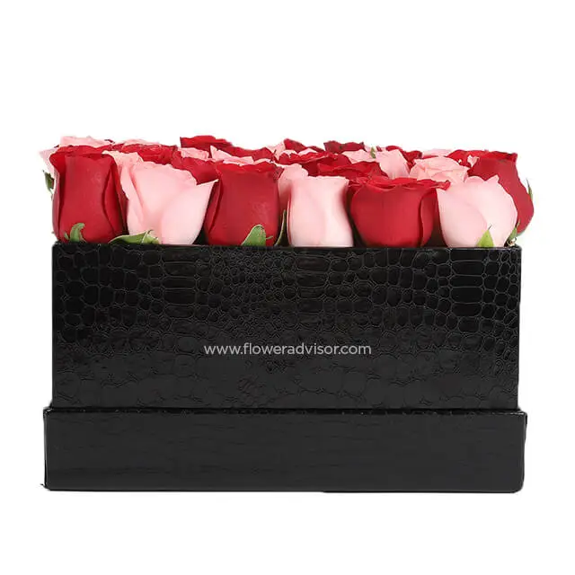 2 Colours of Roses in a Box - Anniversary