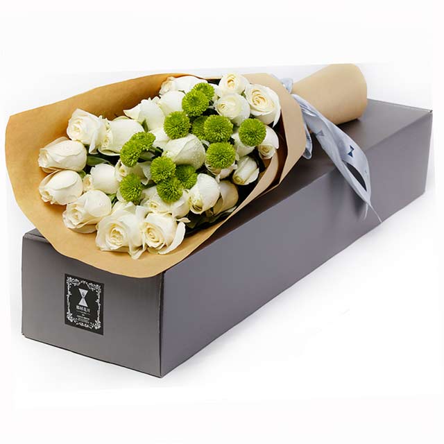 Lovely Roses - Flower Box