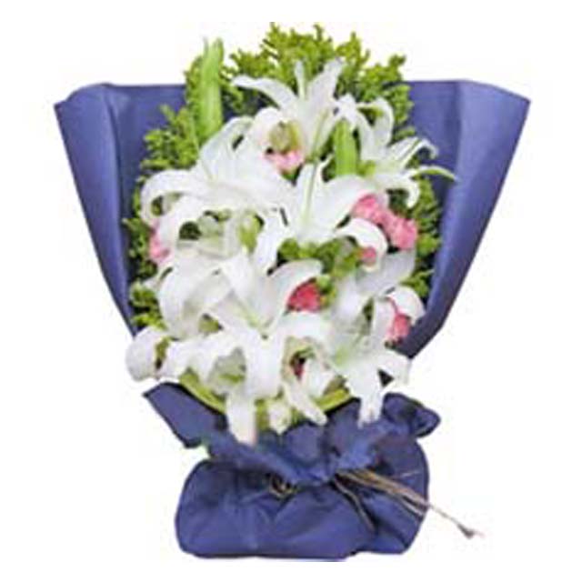 Lily Love - Hand Bouquets