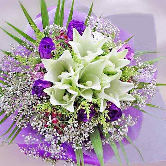 Waterlilies Bouquet - Hand Bouquets