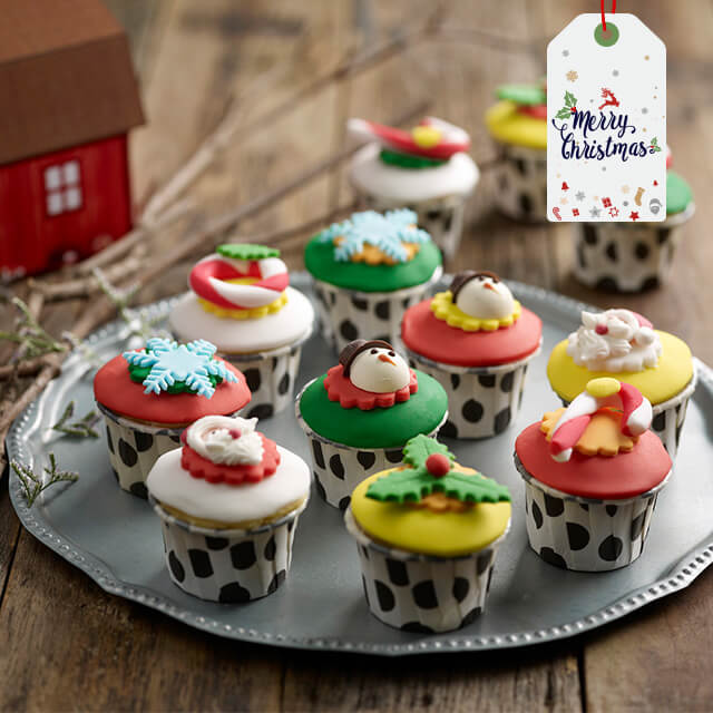 Santa Mini Cupcakes - Christmas