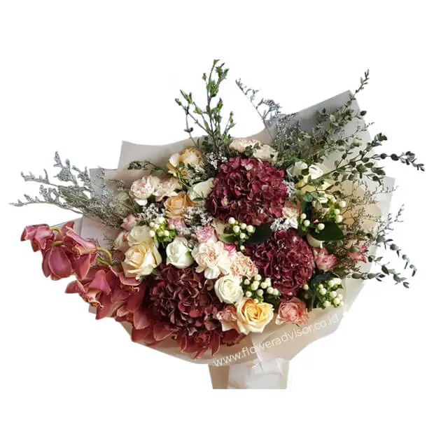 Beautiful Alisha - Hand Bouquets