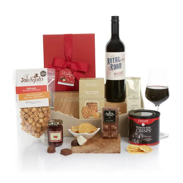 Classic Food and Wine Hamper - Christmas