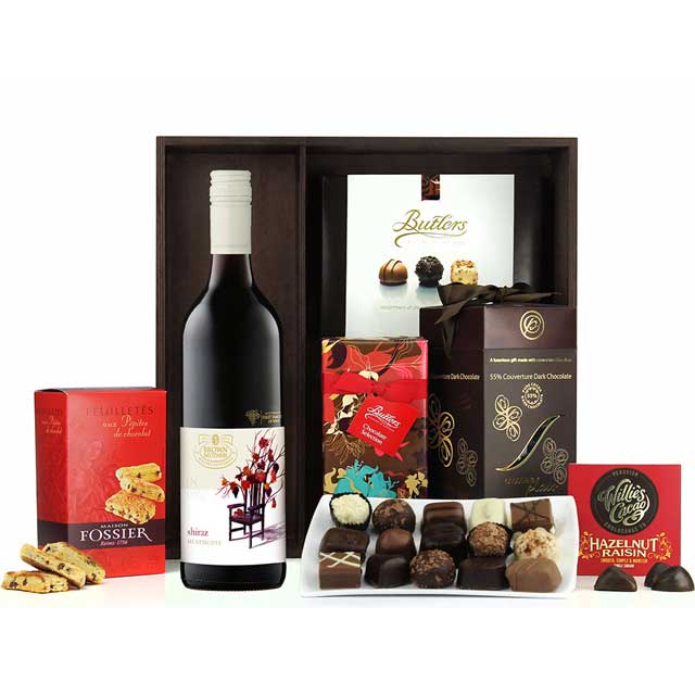 Chocolates & Red Xmas Hamper - Christmas