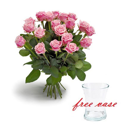 Perfectly Pink Rose Medium Bouquet in Vase